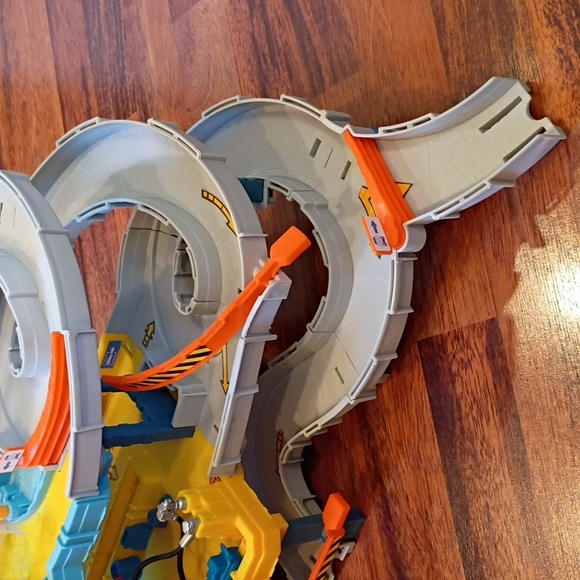 Matchbox car garage - Picture 11 of 15